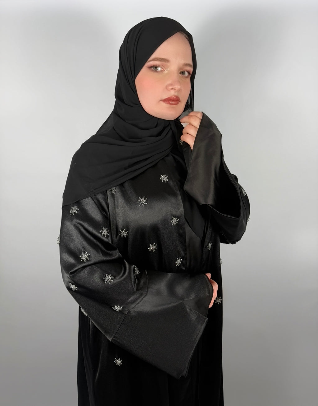 PREMIUM HAND-EMBELLISHED ONYX DRAPE OPEN ABAYA