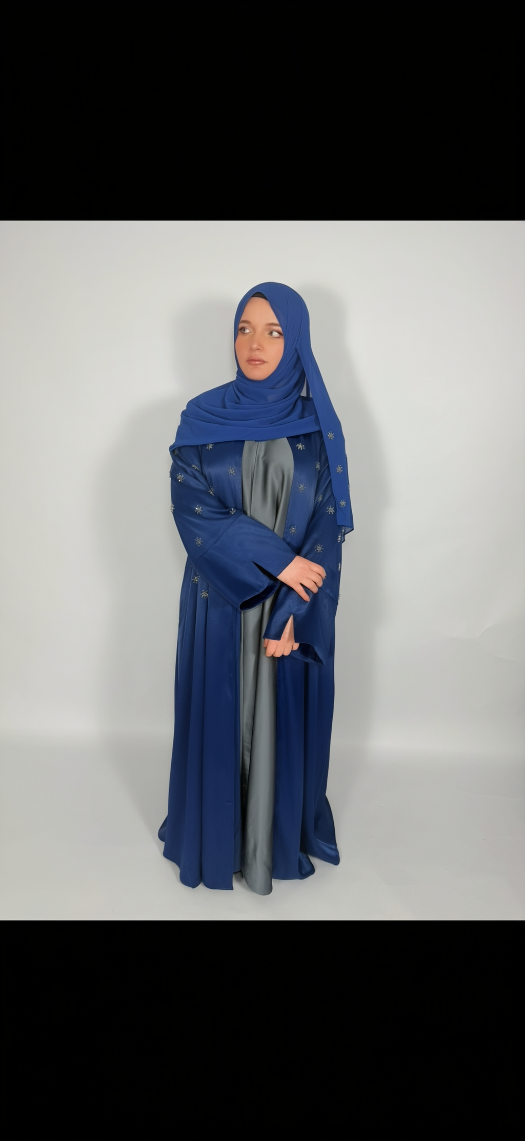 PREMIUM HAND-EMBELLISHED MIDNIGHT DRAPE OPEN ABAYA